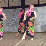group perf. shimmy hula